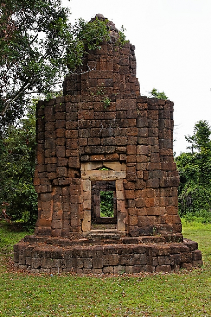 25-Prasat Ta Muen-004